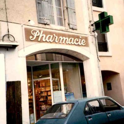MARCORELLES_SIGNALETIQUE_PHARMACIE_VINTAGE